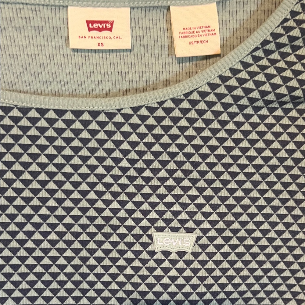 Levi's Geometric Pattern Tee